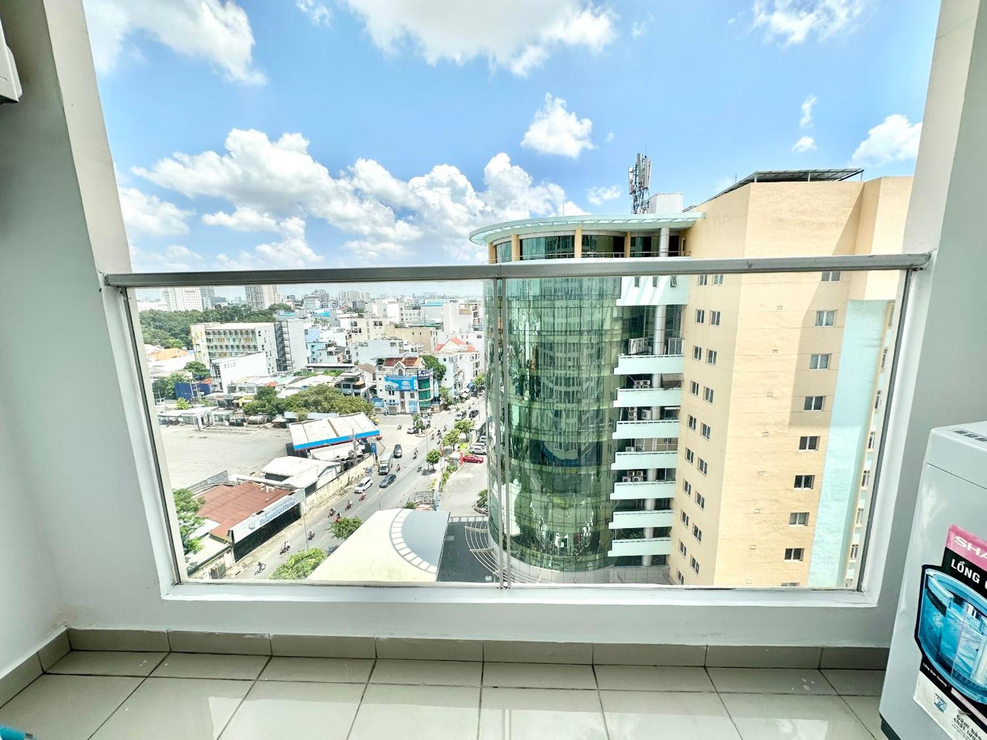 Teddy Apartment At Sky Center Luxury ホーチミン市 エクステリア 写真