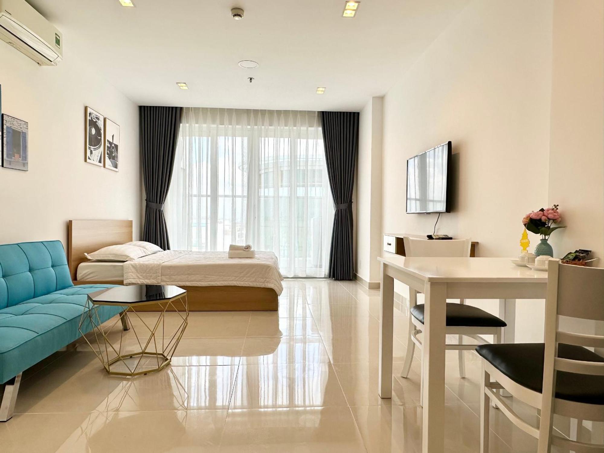 Teddy Apartment At Sky Center Luxury ホーチミン市 エクステリア 写真